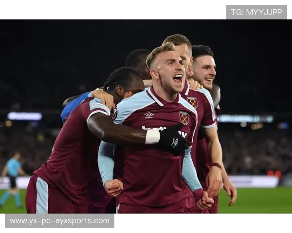 切尔西门将惊天扑救保住净胜球成为赛后英雄