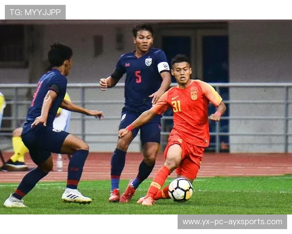 国青惨败震动圈内，深陷低谷的背后：深度剖析与反思